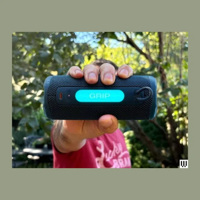 JBL Grip (Portable Bluetooth Speaker) Blue